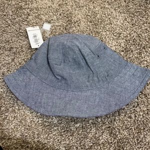 NWT chambray bucket hat 0-6 months